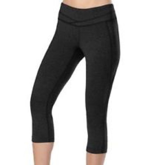 Lucy Hatha Capri Legging Nwt Sz Large 